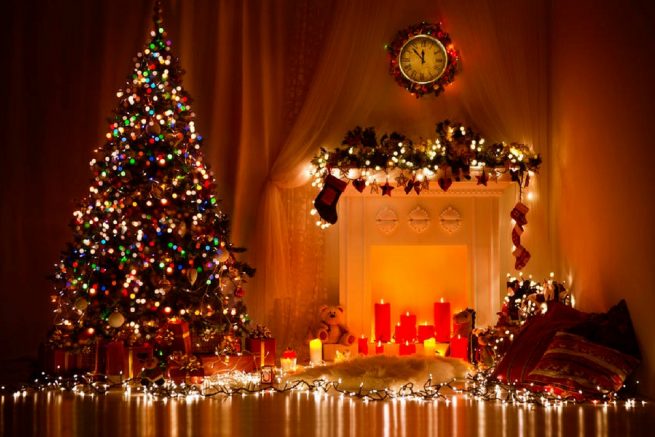 come-mettere-le-luci-sull-albero-di-natale
